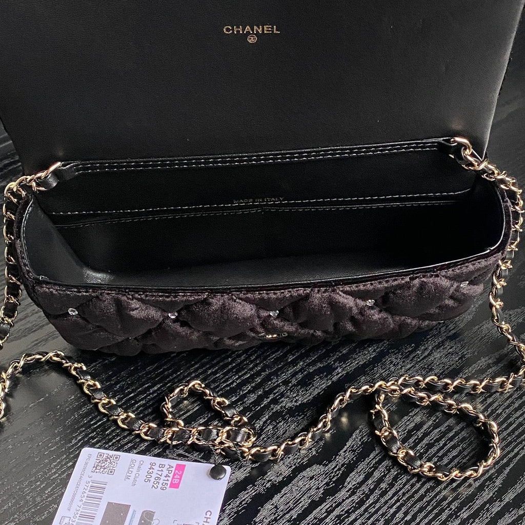 CHANEL FLAP BAG 23 ATTACHED DIAMOND IN BLACK VELVET GOLD HARDWARE