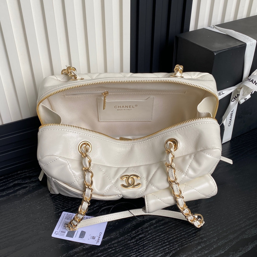 CHANEL BOWLING BAG 29 IN OFF-WHITE CALFSKIN GOLD HARDWARE