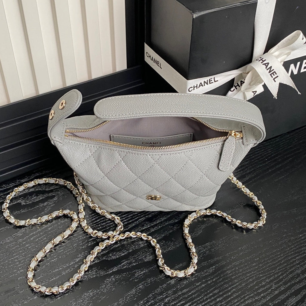 CHANEL HOBO BAG 21 IN RHINO GRAY GRAINED CALFSKIN GOLD HARDWARE
