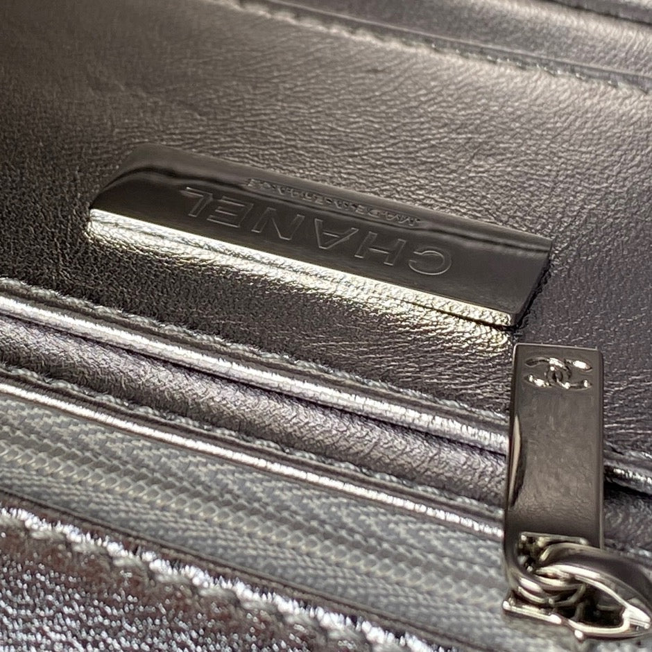 CHANEL 25S FLAP BAG 18 IN SILVER METALLIC CALFSKIN
