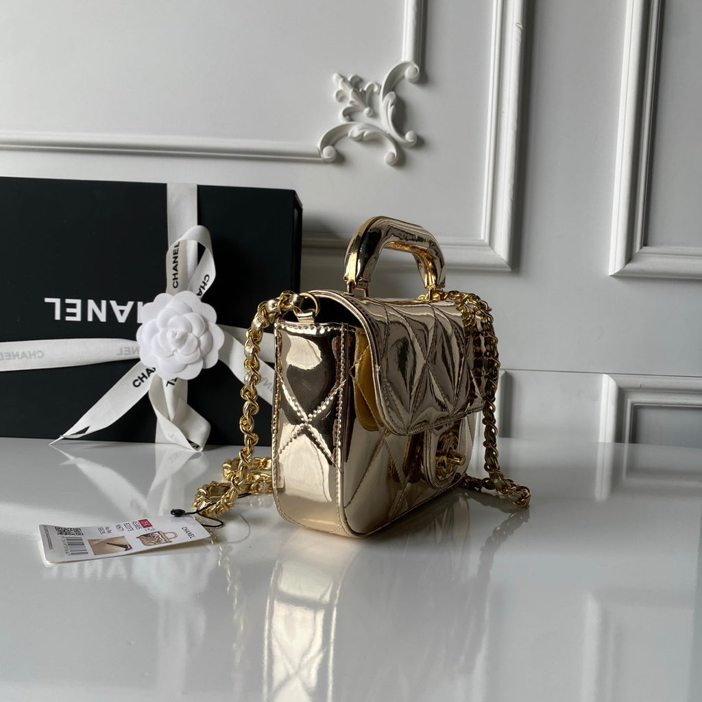 CHANEL 25S FLAP BAG 18 IN METALLIC GOLD CALFSKIN