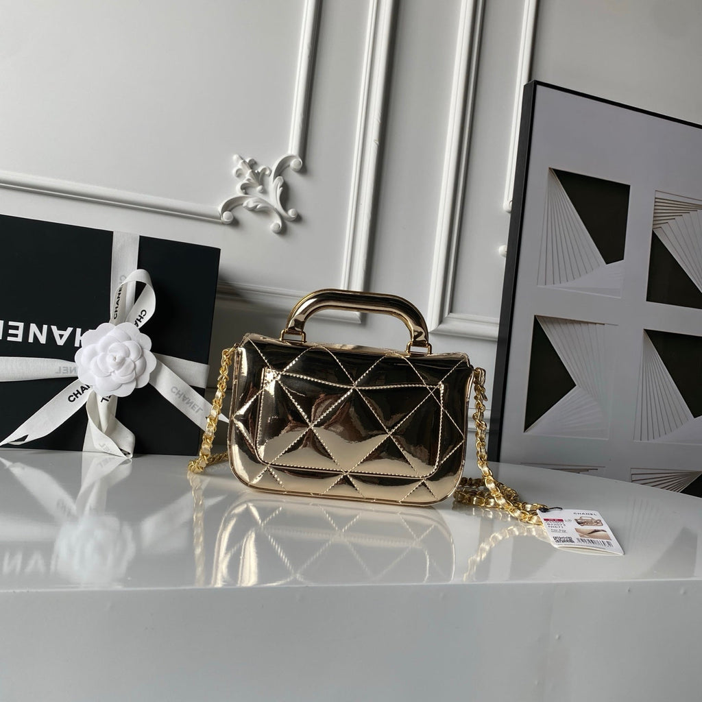 CHANEL 25S FLAP BAG 18 IN METALLIC GOLD CALFSKIN