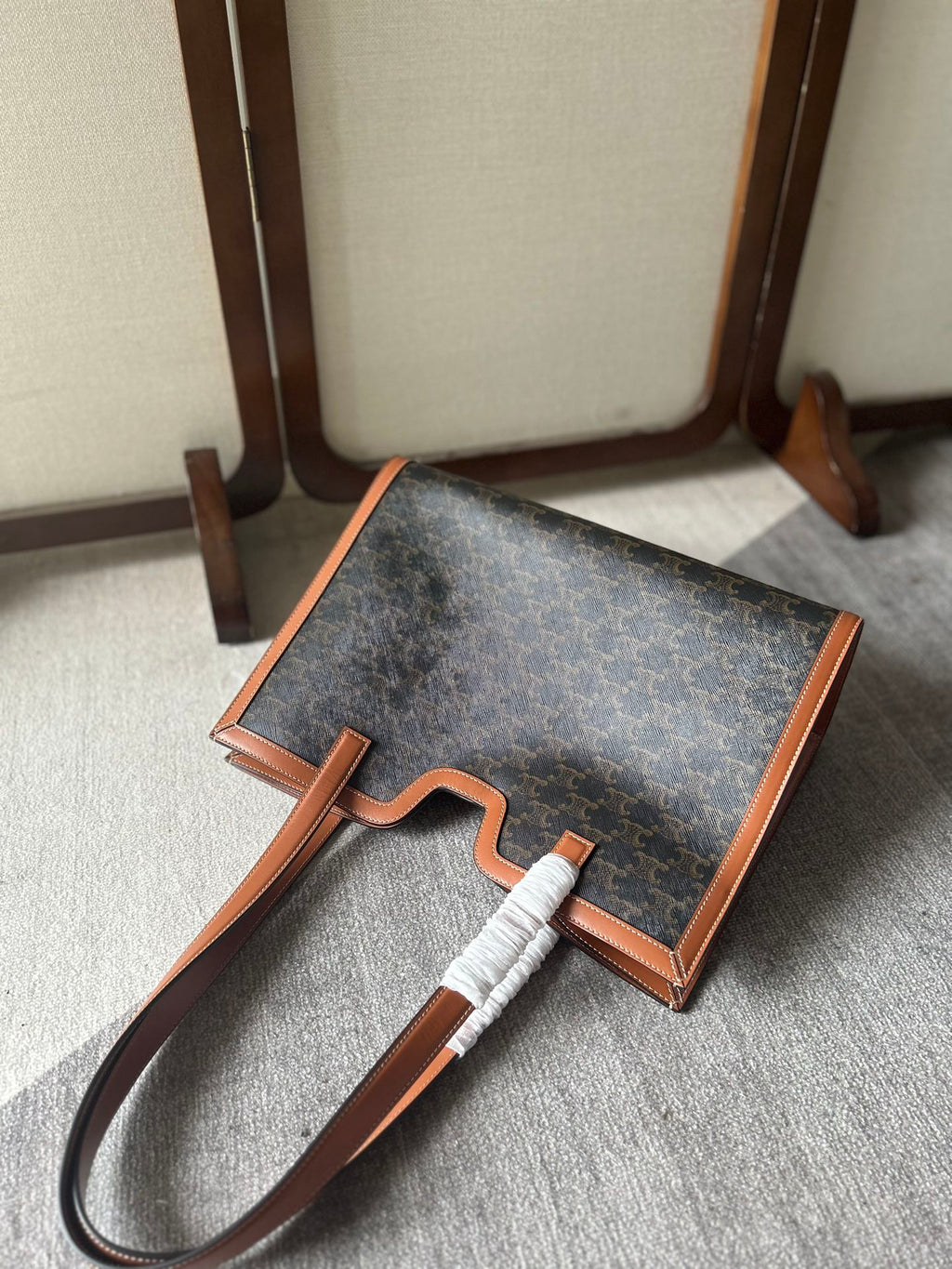 CELINE CABAS 37 IN BLACK TRIOMPHE CANVAS AND BRONZE BROWN CALFSKIN TRIM GOLD LOCK