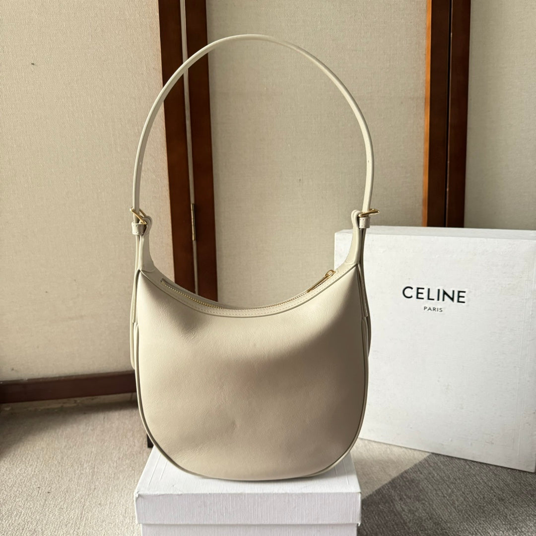 CELINE SMALL HELOÏSE BAG CUIR 22 IN WHITE CALFSKIN EMBOSSED LOGO