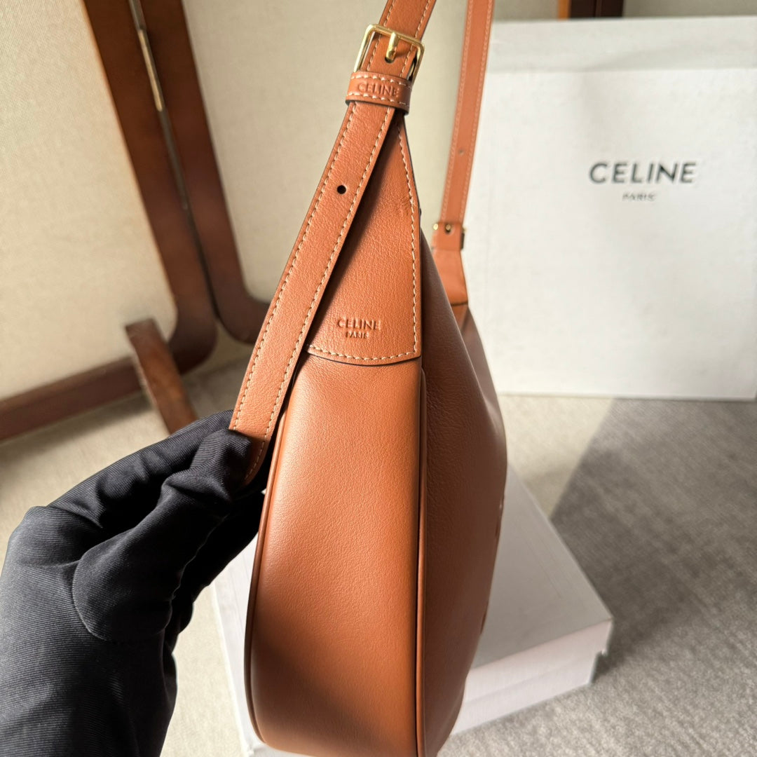 CELINE SMALL HELOÏSE BAG CUIR 22 IN GINGER ORANGE CALFSKIN EMBOSSED LOGO