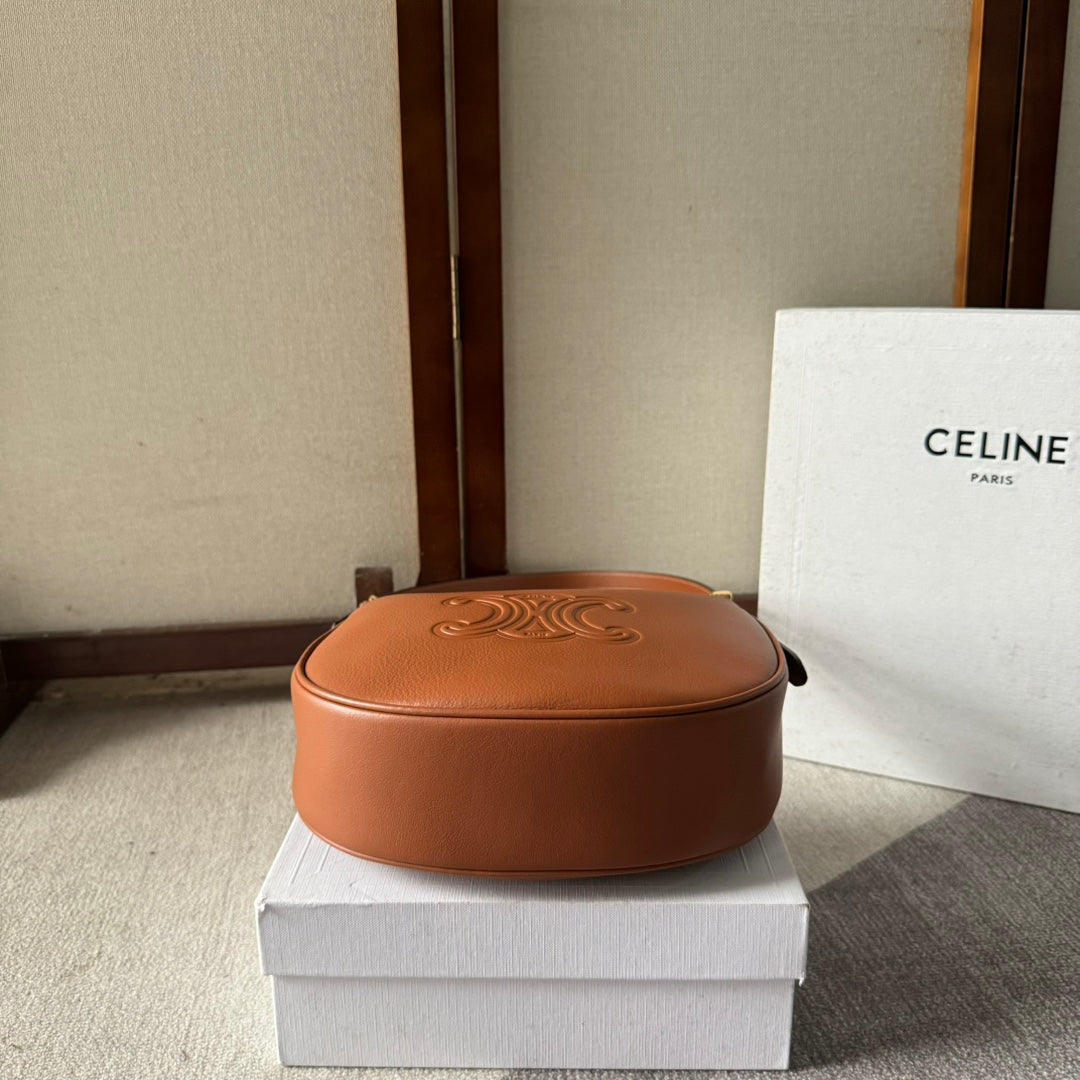 CELINE SMALL HELOÏSE BAG CUIR 22 IN GINGER ORANGE CALFSKIN EMBOSSED LOGO