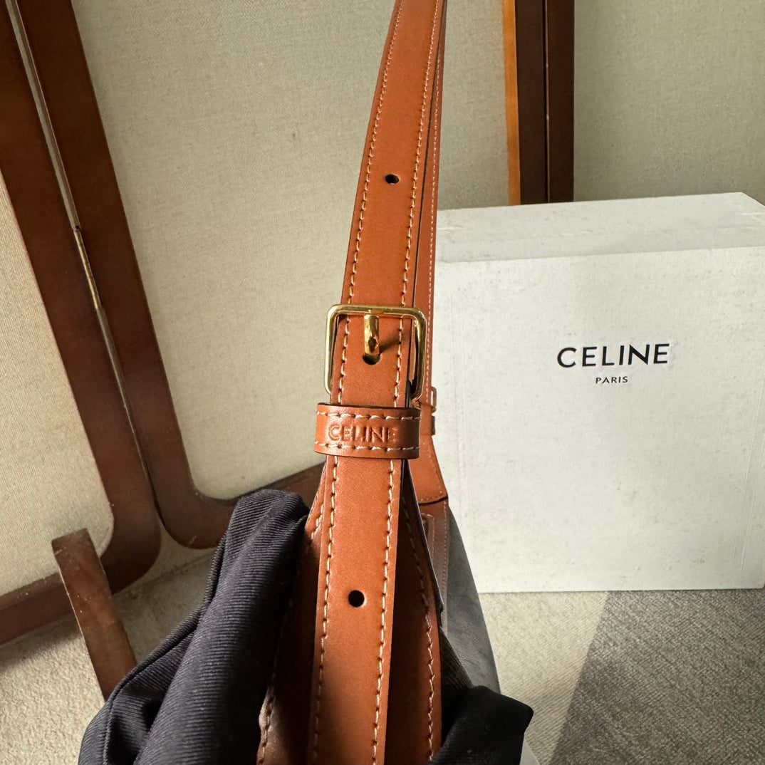 CELINE SMALL HELOÏSE BAG CUIR 22 IN BLACK TRIOMPHE CANVAS