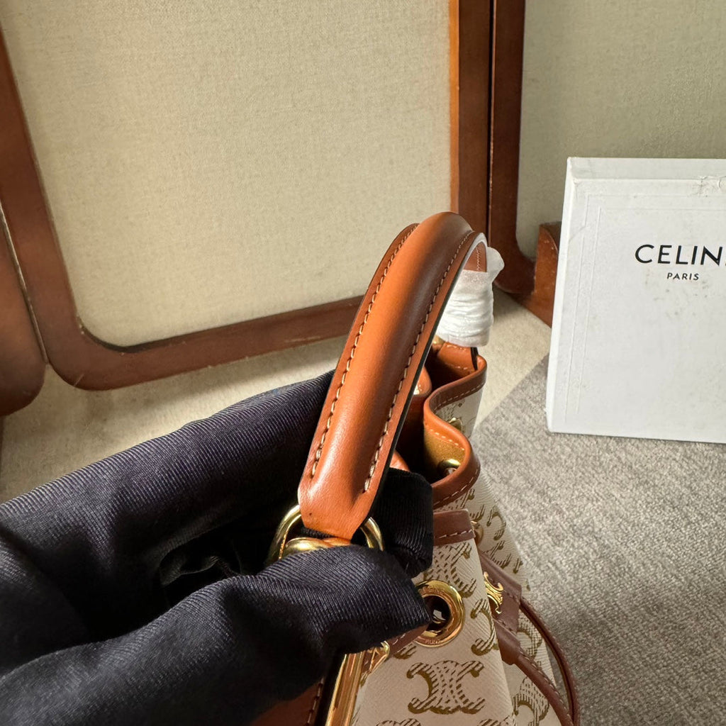 CELINE CLARA BAG 24 IN WHITE TRIOMPHE CANVAS AND BROWN CALFSKIN TRIM