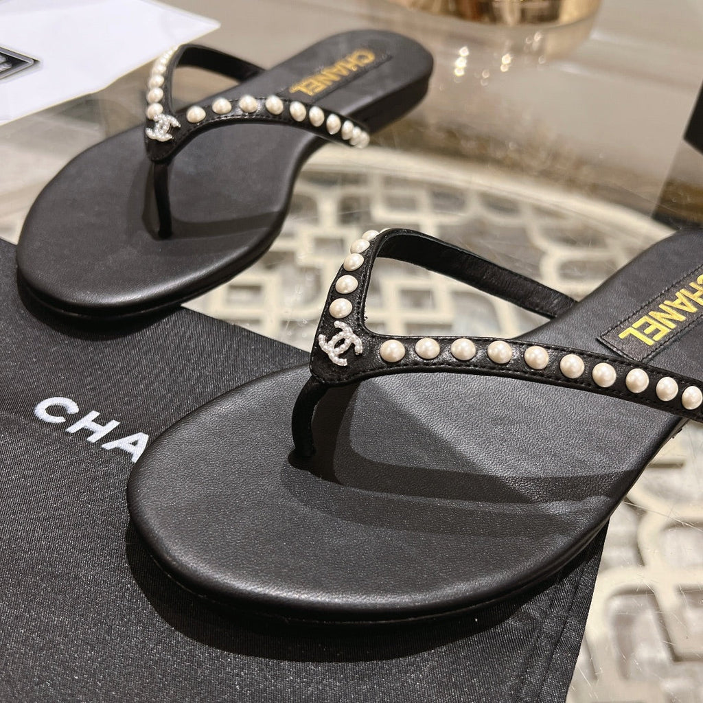 CHANEL PEARL THONG SANDAL IN BLACK LAMBSKIN