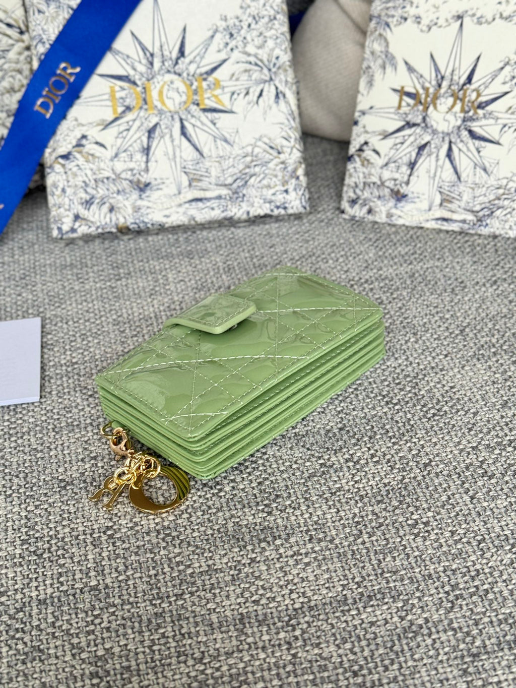 DIOR LADY JASMINE CARD HOLDER 10 IN LIGHT GREEN QUILTED PATENT CALFSKIN