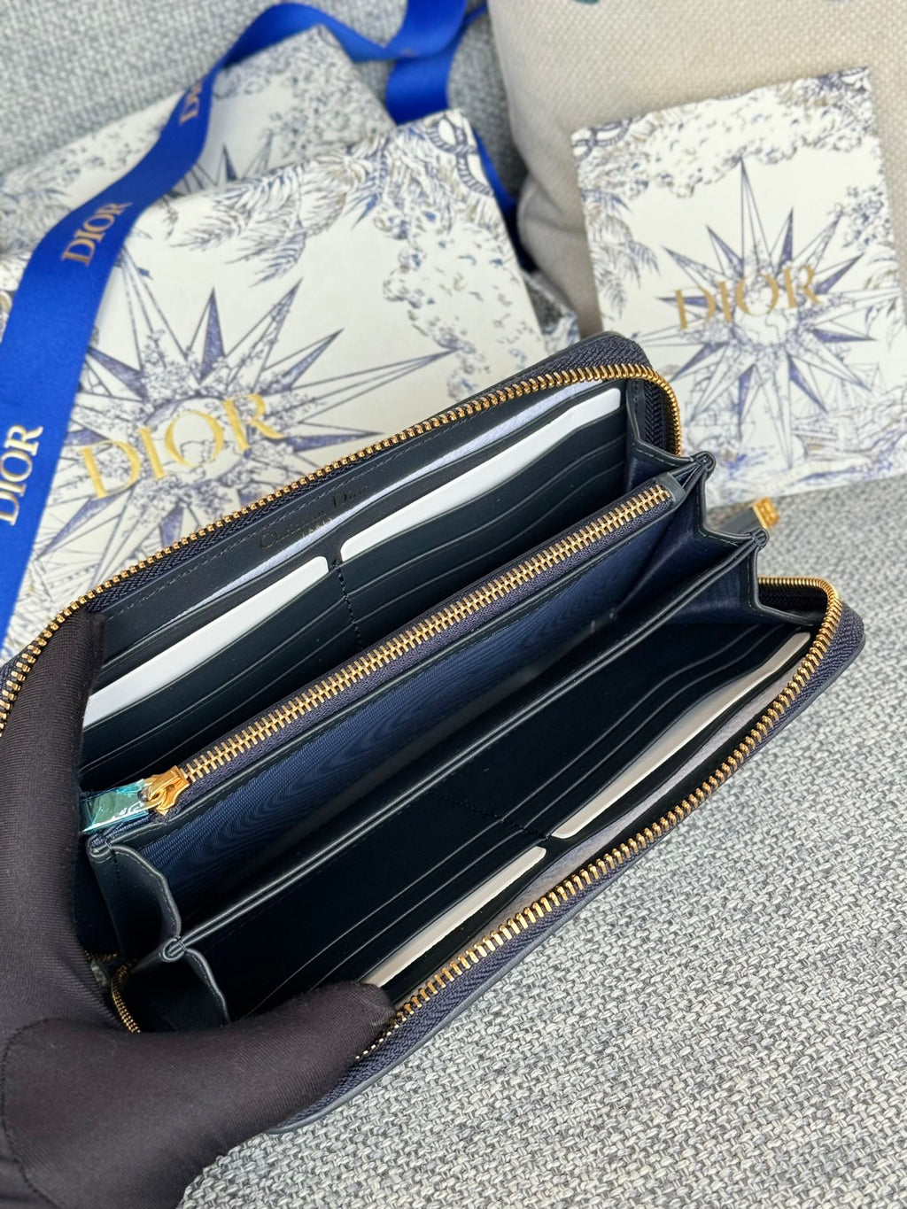 DIOR MONTAIGNE VOYAGEUR LONG WALLET 20 IN BLACK MONOGRAM OBLIQUE JACQUARD