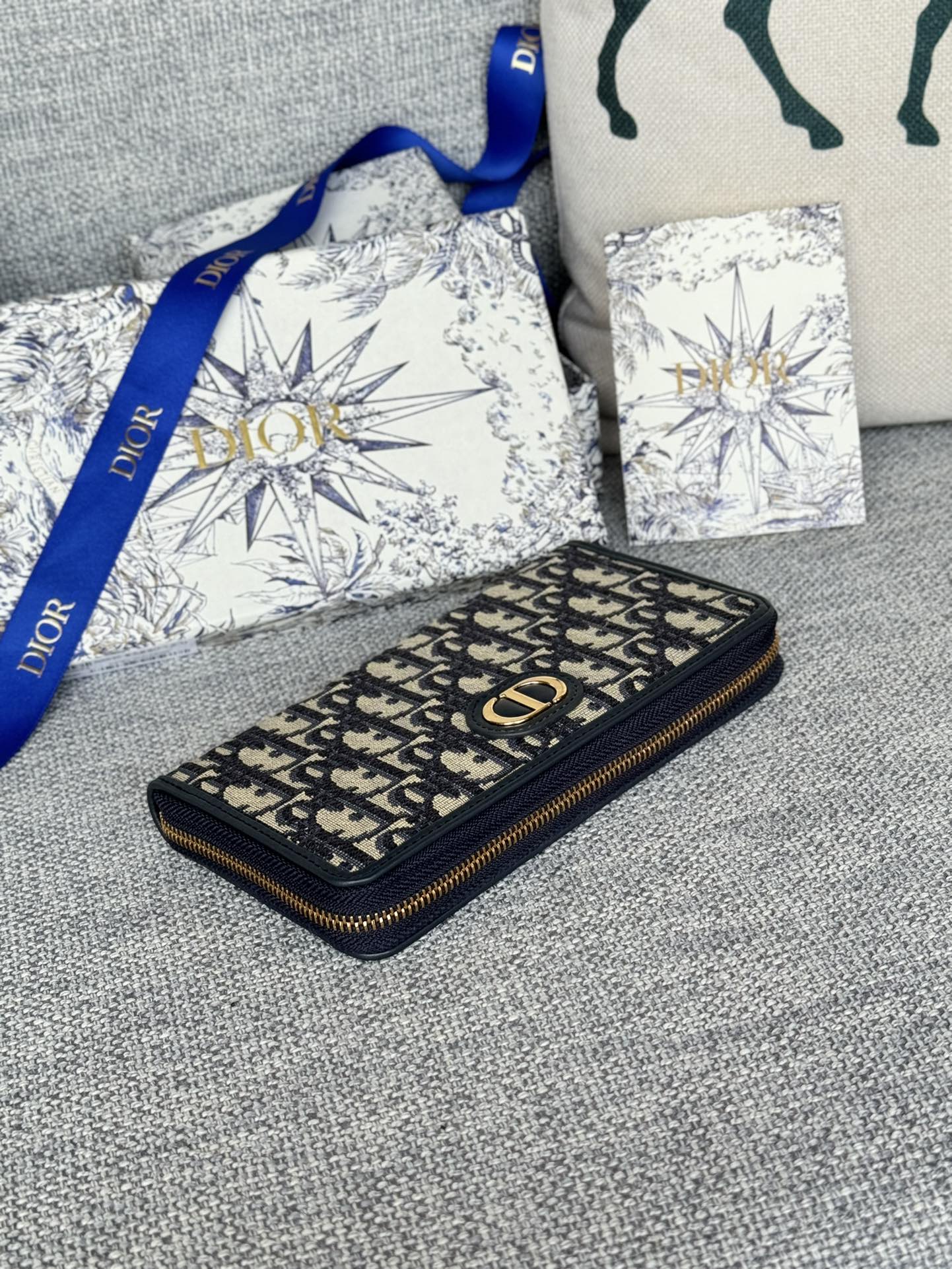DIOR MONTAIGNE VOYAGEUR LONG WALLET 20 IN BLACK MONOGRAM OBLIQUE JACQUARD