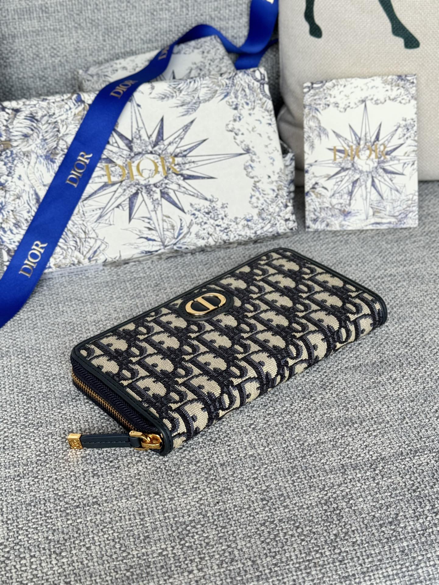 DIOR MONTAIGNE VOYAGEUR LONG WALLET 20 IN BLACK MONOGRAM OBLIQUE JACQUARD