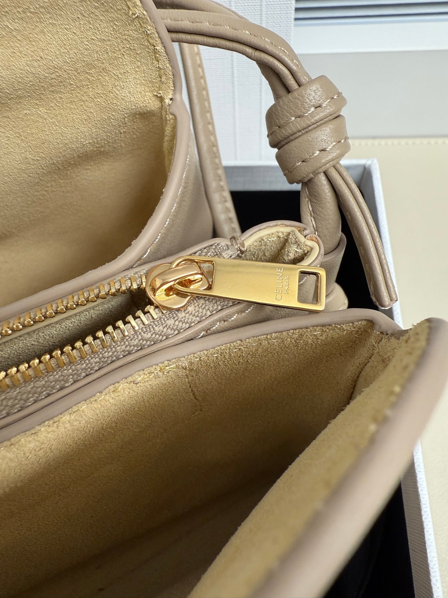 CELINE 25S TRIO FLAP 22MM IN DARK BEIGE SMOOTH LAMBSKIN GOLD HARDWARE