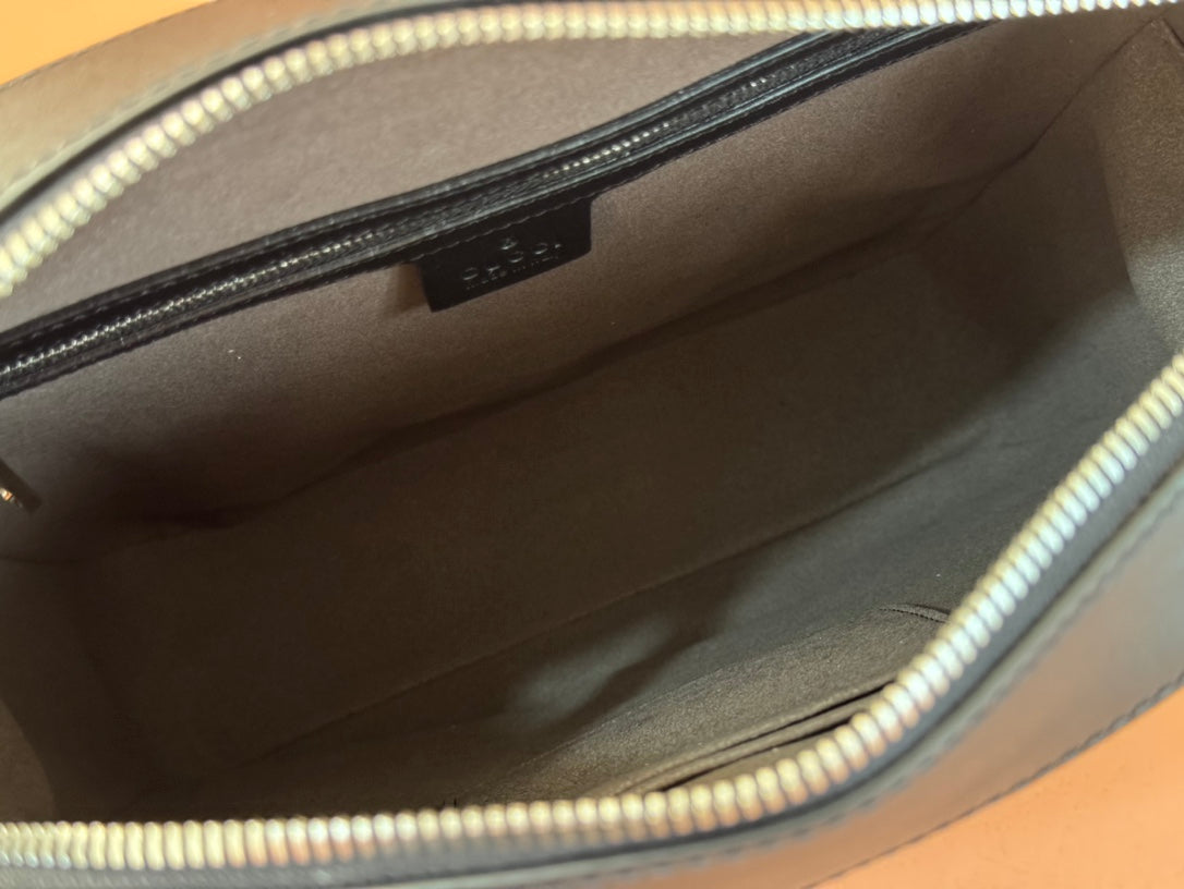 GUCCI SIGNATURE MESSENGER BAG 28 IN BLACK  CALFSKIN