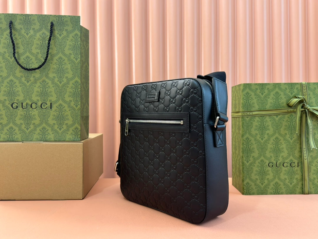 GUCCI SIGNATURE MESSENGER BAG 28 IN BLACK  CALFSKIN