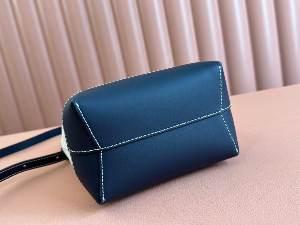 GUCCI SMALL DRAWSTRING SHOULDER BAG 21 IN WHITE CANVAS DARK BLUE CALFSKIN