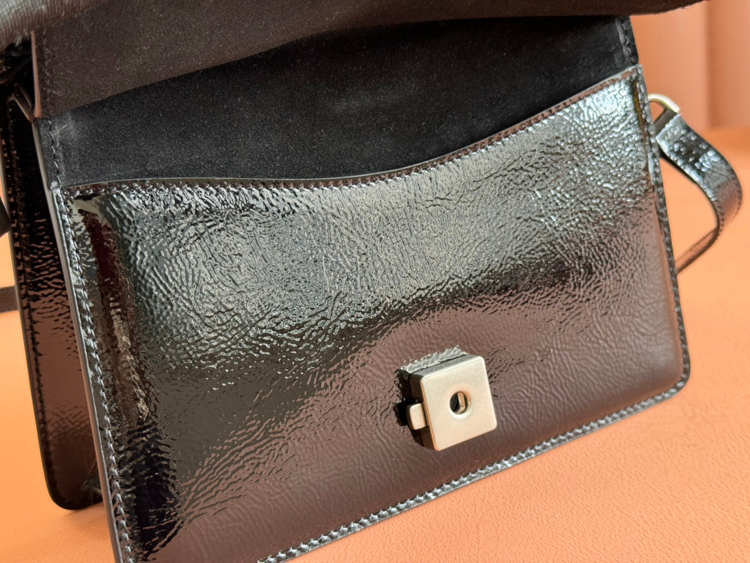GUCCI DIONYSUS MEDIUM SHOULDER BAG 22 IN BLACK  GLOSSY LAMBSKIN