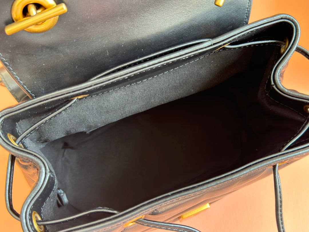 GUCCI MARMONT BACKPACK 20 IN BLACK CALFSKIN GOLD HARDWARE