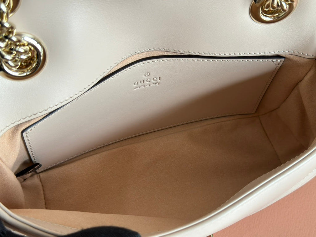 GUCCI MARMONT MEDIUM SHOUDER BAG 23 IN LIGHT BEIGE CALFSKIN