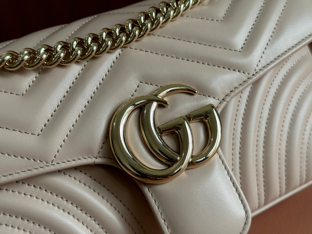 GUCCI MARMONT MEDIUM SHOUDER BAG 26 IN LIGHT BEIGE CALFSKIN