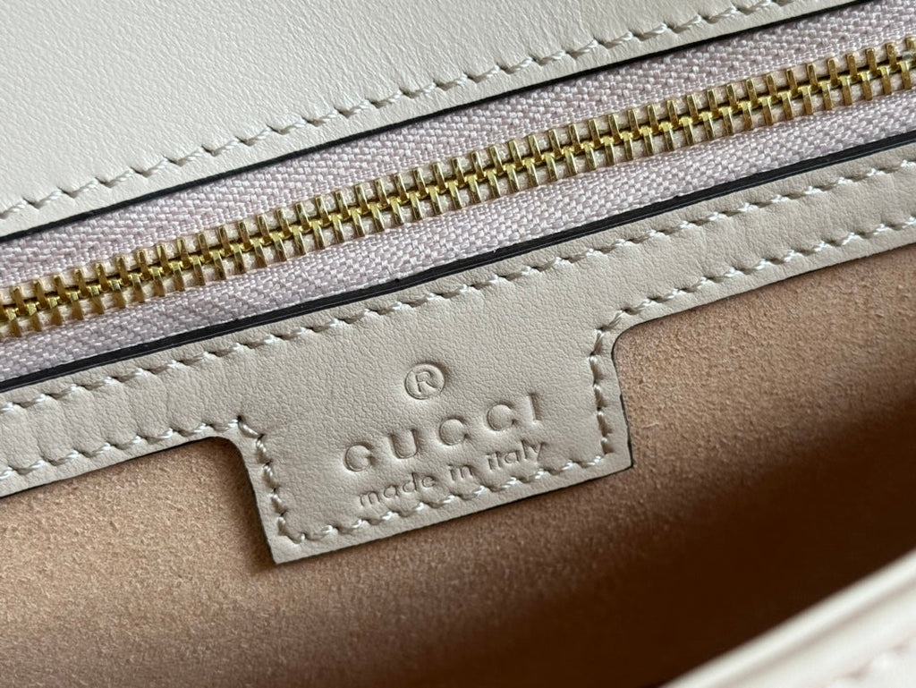 GUCCI MARMONT MEDIUM SHOUDER BAG 26 IN LIGHT BEIGE CALFSKIN