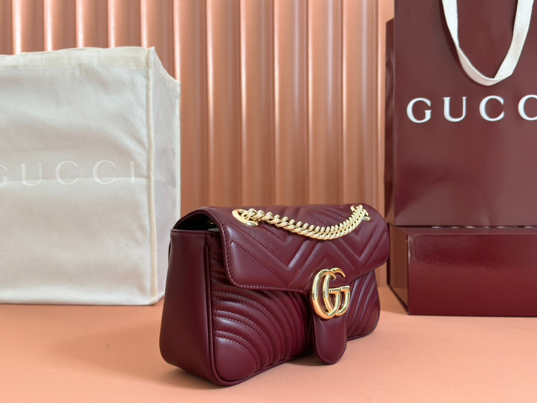 GUCCI MARMONT MEDIUM SHOUDER BAG 26 IN ROSSO ANCORA RED CALFSKIN