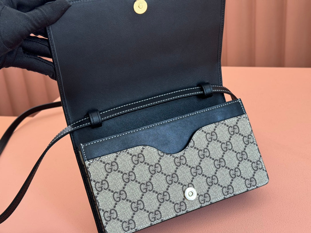 GUCCI EMBLEM WALLET  MONOGRAM 20 IN DARK BROWN AND BLACK CALFSKIN