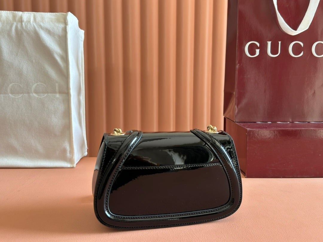 GUCCI SMALL BLONDIE SHOULDER BAG 21.5 IN BLACK PATENT CALFSKIN