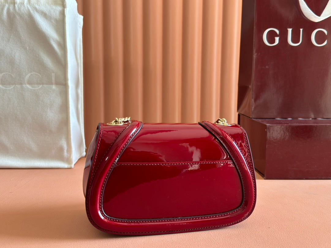 GUCCI SMALL BLONDIE SHOULDER BAG 21.5 IN RED PATENT CALFSKIN