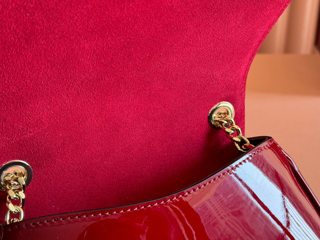 GUCCI SMALL BLONDIE SHOULDER BAG 21.5 IN RED PATENT CALFSKIN