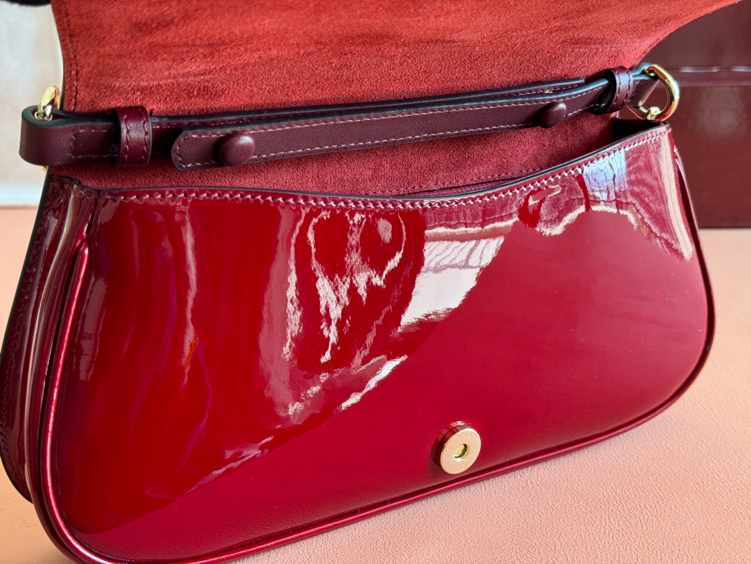 GUCCI LARGE BLONDIE SHOULDER BAG 29.5 IN RED PATENT CALFSKIN