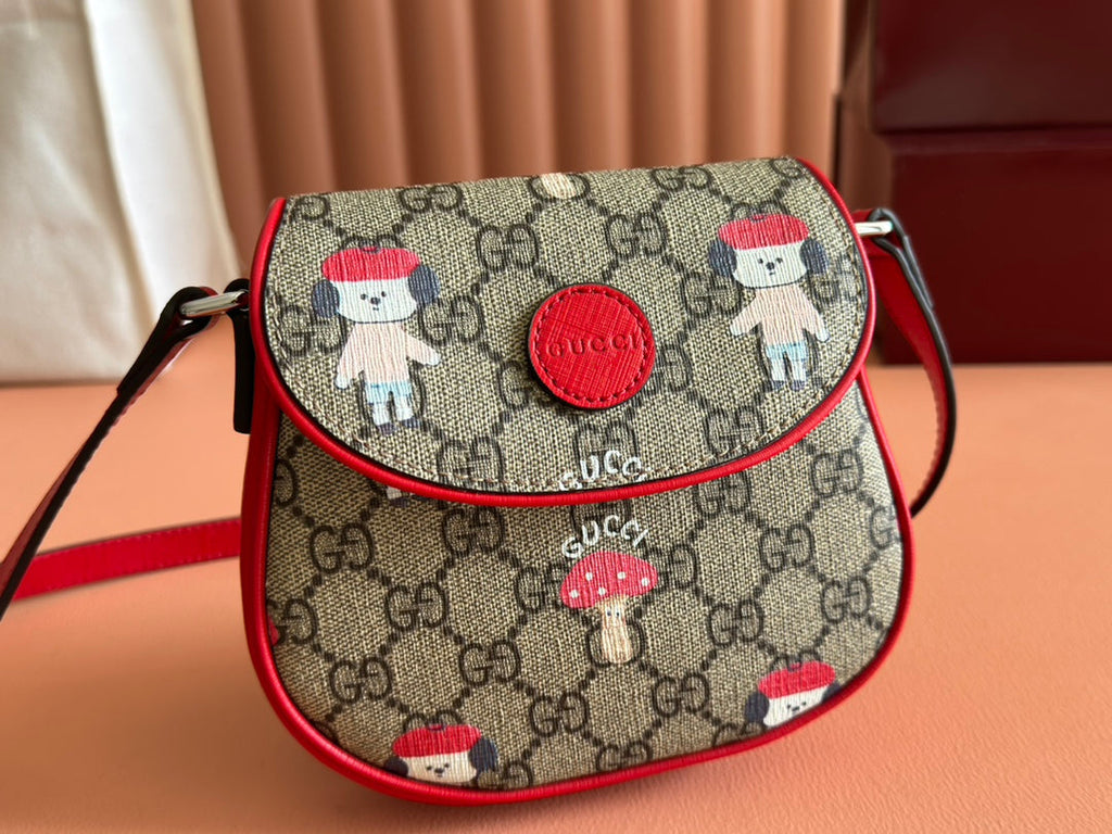 GUCCI CHILDREN'S PRINTED  SHOULDER BAG IN BEIGE AND DARK BROWN  CANVAS RED TRIM