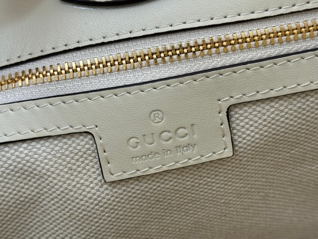 GUCCI 73 MEDIUM BUCKET BAG 27.5 IN OFF WHITE SMOOTH CALFSKIN