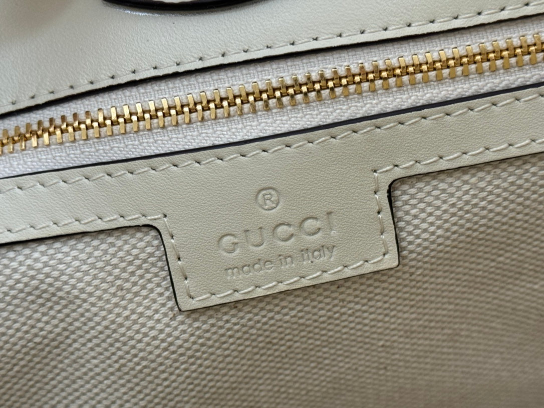 GUCCI 73 MEDIUM BUCKET BAG 27.5 IN OFF WHITE SMOOTH CALFSKIN