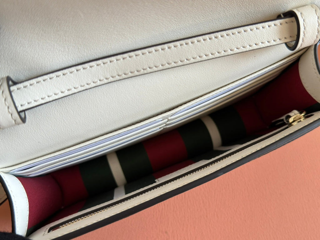 GUCCI EMBLEM WALLET  MONOGRAM 20 IN BEIGE AND WHITE SMOOTH CALFSKIN