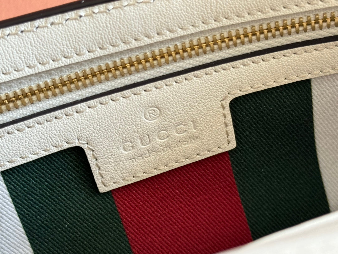 GUCCI EMBLEM WALLET  MONOGRAM 20 IN BEIGE AND WHITE SMOOTH CALFSKIN