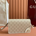 GUCCI EMBLEM WALLET  MONOGRAM 20 IN BEIGE AND WHITE SMOOTH CALFSKIN