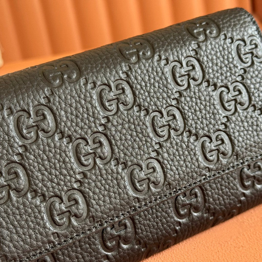 GUCCI EMBLEM CONTINENTAL WALLET 19 IN BLACK  SMOOTH CALFSKIN