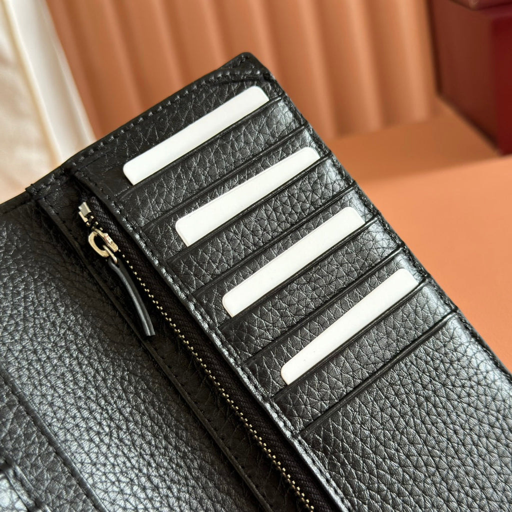 GUCCI LONG CARD 19 BLACK IN CALFSKIN CASE WITH  LOGO