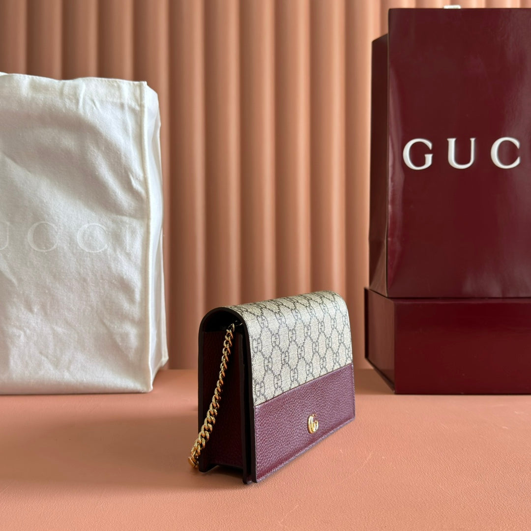 GUCCI MARMONT WALLET ON CHAIN 20 DARK RED AND BEIGE IN CALFSKIN
