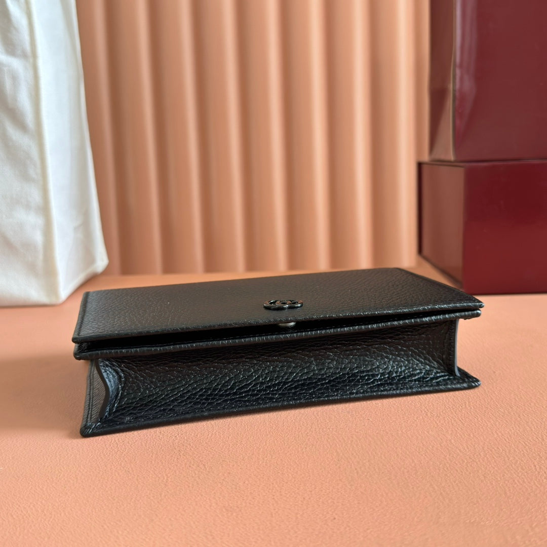 GUCCI MARMONT 20 MINI CHAIN BAG IN BLACK CALFSKIN