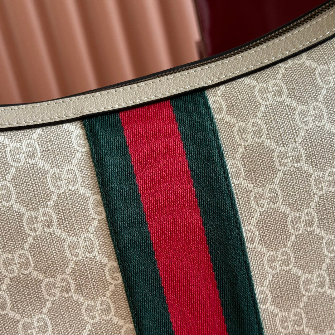 GUCCI 25S EPILOGUE BAG 30 IN BEIGE AND WHITE CALFSKIN