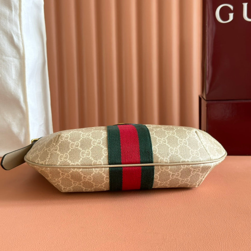 GUCCI 25S EPILOGUE BAG 30 IN BEIGE AND WHITE CALFSKIN