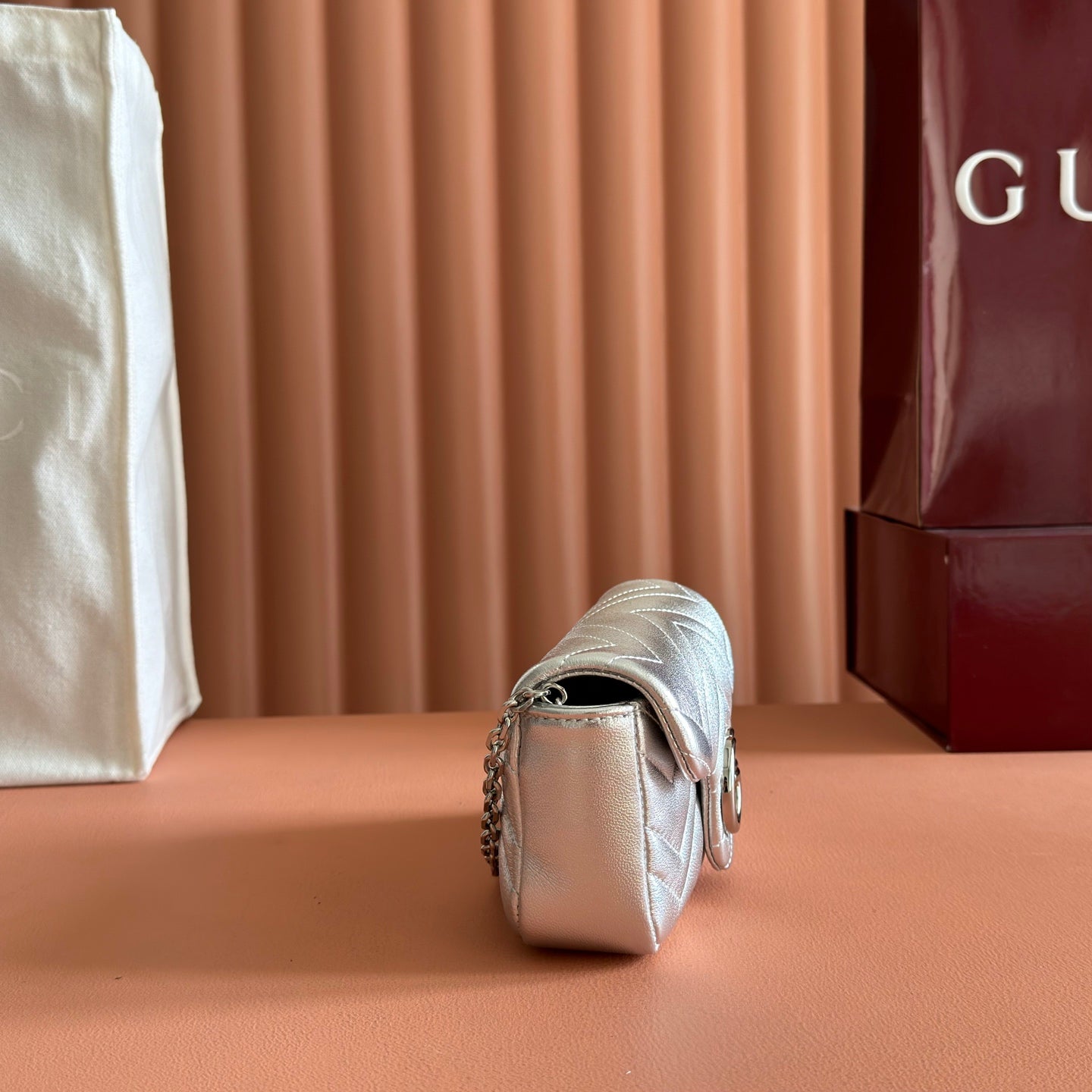 GUCCI 26S  MARMONT BAG 16 IN SILVER LAMBSKIN
