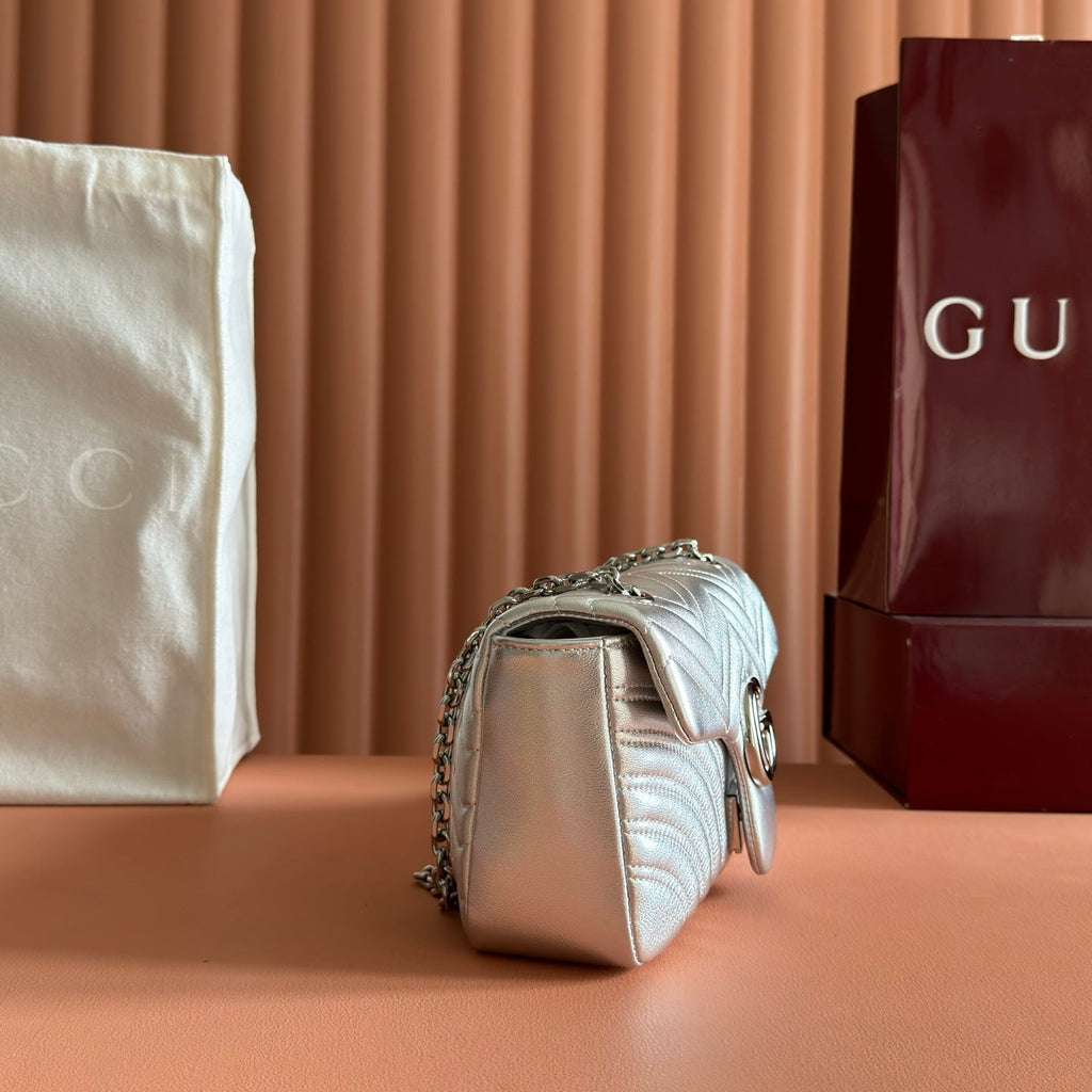 GUCCI 26S  MARMONT BAG 26 IN SILVER LAMBSKIN