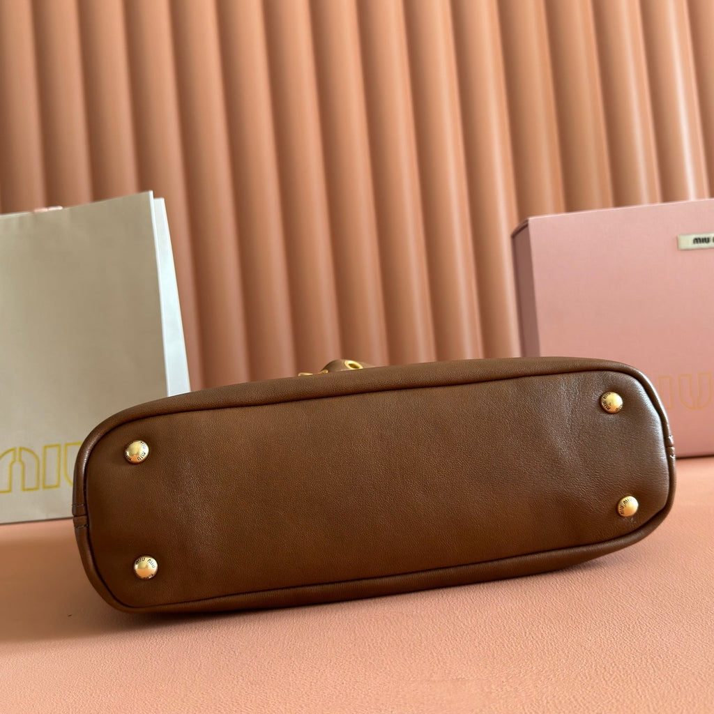 MIUMIU 26S BORSA AVENTURE BAG 30 IN TAN BROWN CALFSKIN GOLD HARDWARE