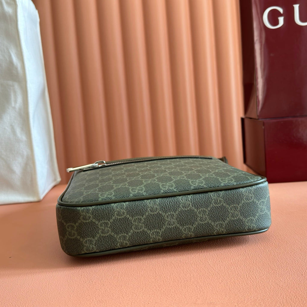 GUCCI 26S SUPREME MESSENGER BAG 23 IN MOSS GREEN CANVAS