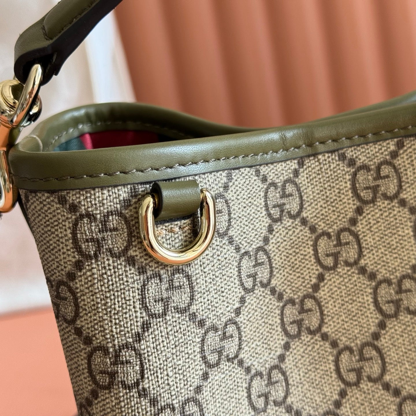 GUCCI 26S HAND BAG 19 IN DARK BEIGE AND MOSS GREEN CANVAS