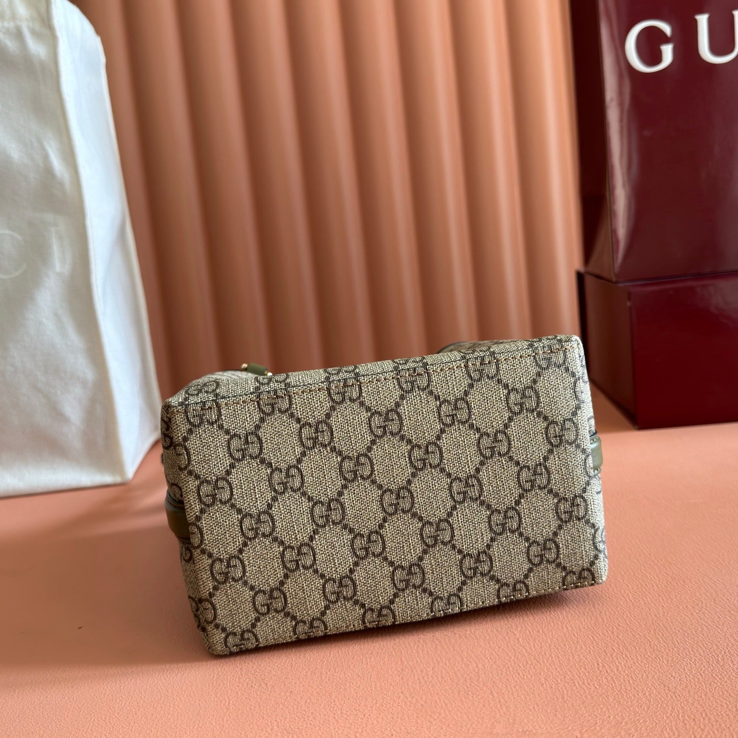 GUCCI 26S HAND BAG 19 IN DARK BEIGE AND MOSS GREEN CANVAS